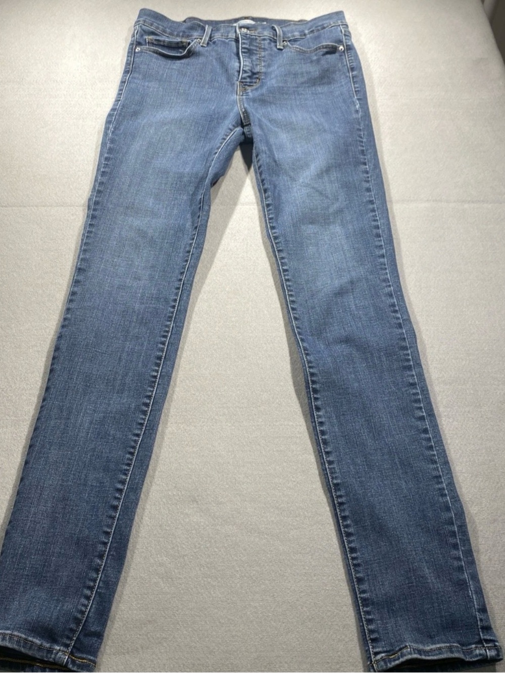 Levi's Women's Medium Blue Skinny Jeans